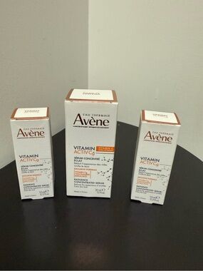 NEW FULL SIZE AVENE VITAMIN C RADIANCE CONCENTRATED SERUM BUNDLE